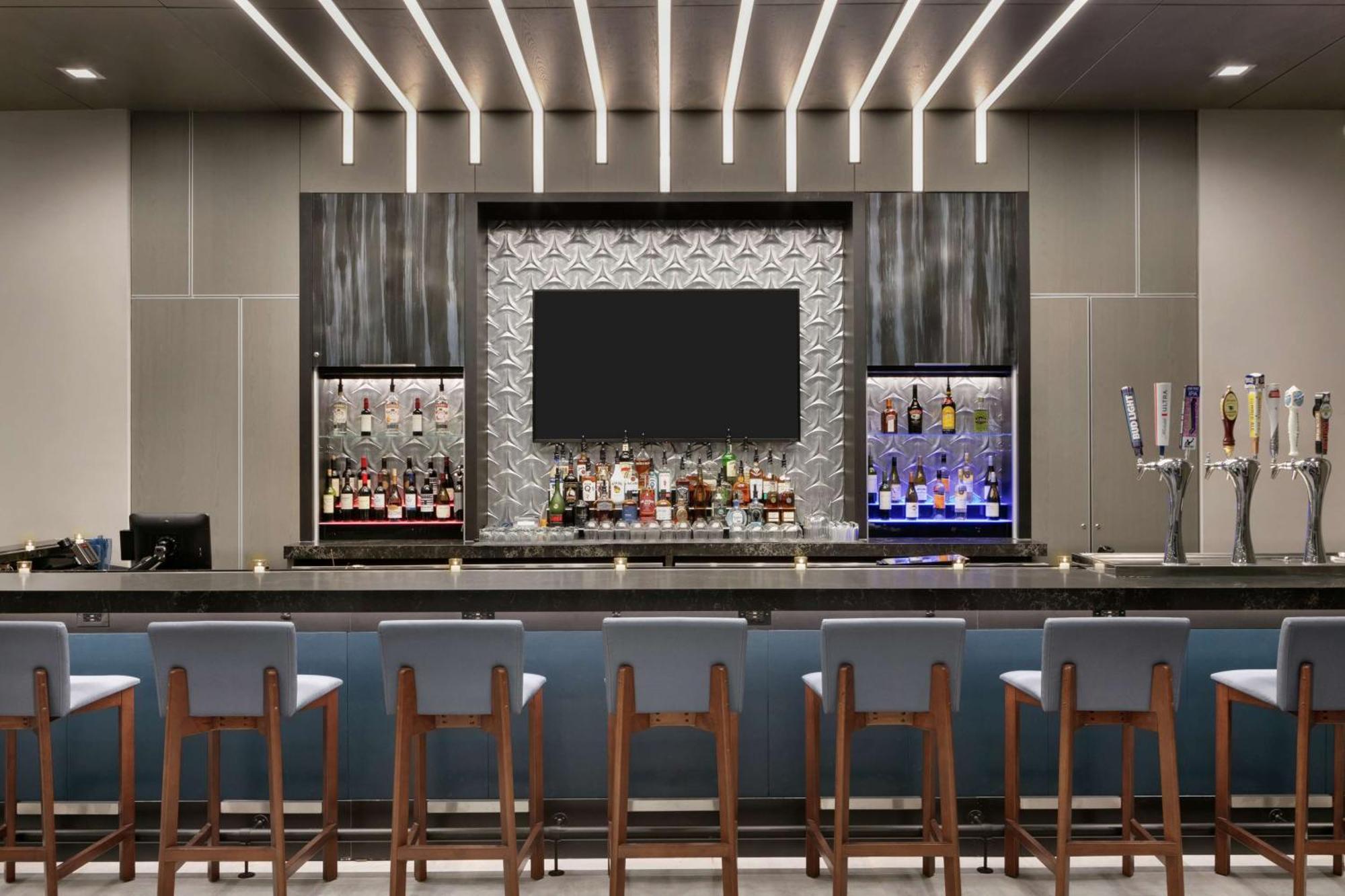 Embassy Suites By Hilton Atlanta Midtown Exterior foto